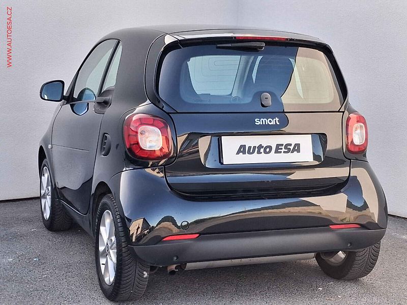 Smart Fortwo (2017) 1.0i, Passion, AC - fotka 6 z 16