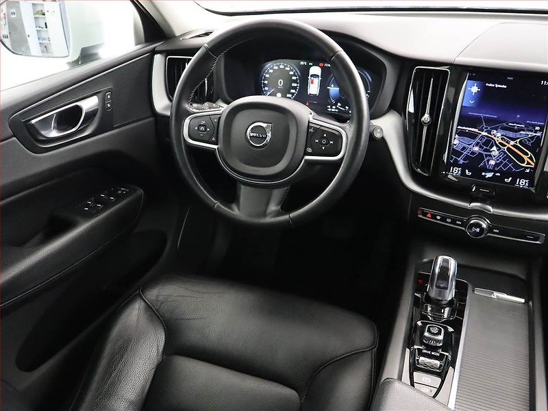 Volvo XC60 (2017) T8 Twin Engine - fotka 7 z 24