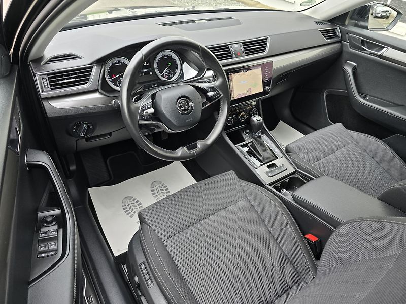 Škoda Superb 2,0TSI 200kW 4x4 DSG WEBASTO - fotka 10 z 41
