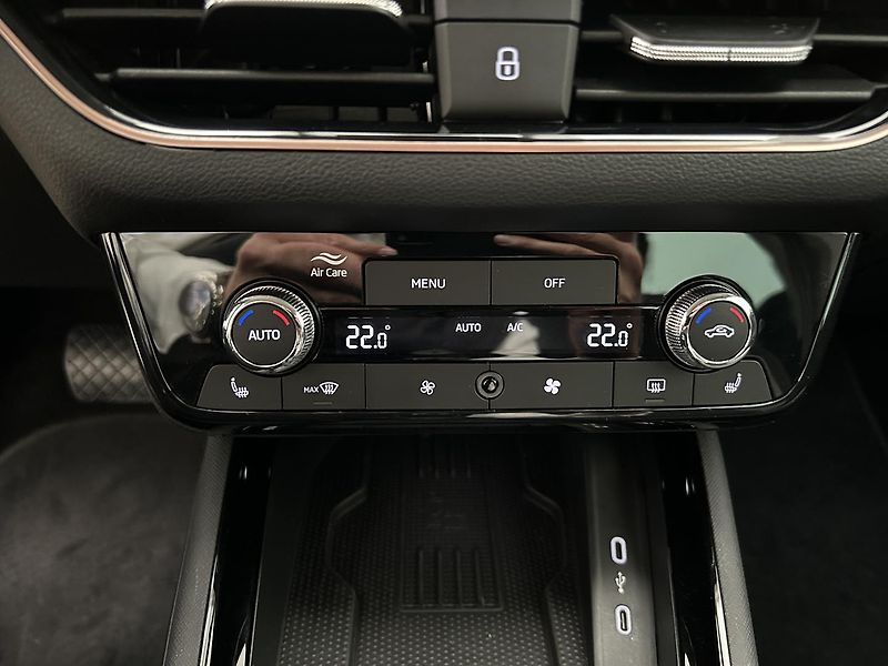 Škoda Kamiq 1.0 TS Top selection - fotka 17 z 23