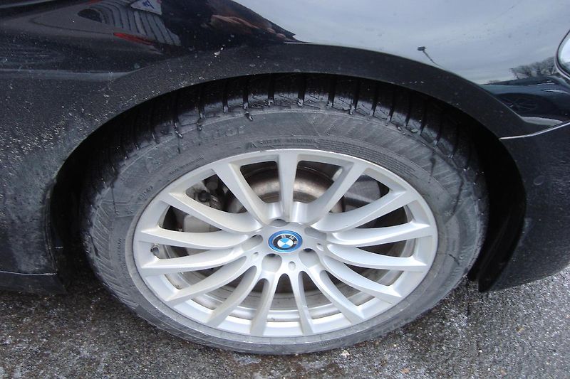 BMW Řada 5 (2021) 530e Xdrive, ČR, 1.Maj.S.Kn. - fotka 32 z 65