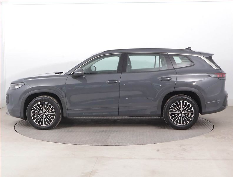 Volkswagen Tayron (2025) 1.5 eTSI - fotka 3 z 19