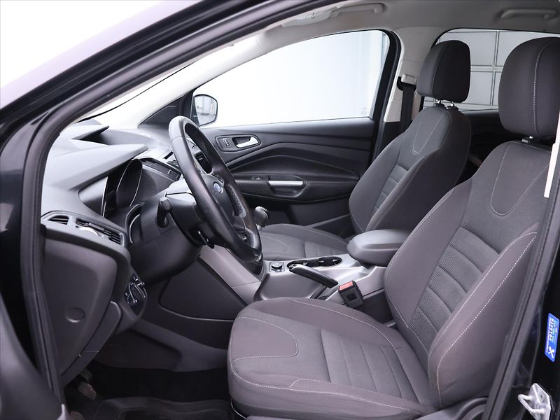 Ford Kuga 1,6 EB 110kW CZ Aut.Klima - fotka 11 z 31