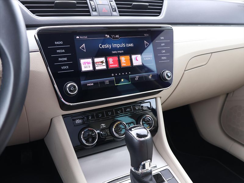 Škoda Superb 2.0 TDI 147kW DSG L&K DPH CZ - fotka 21 z 34