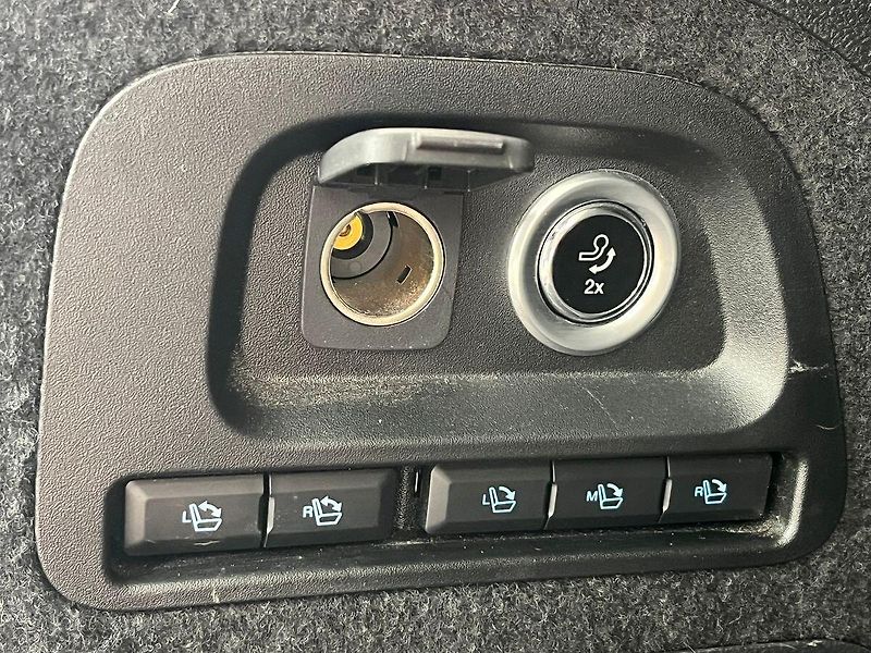 Ford Galaxy 2.0 EB Titanium manuál nez.top - fotka 32 z 70