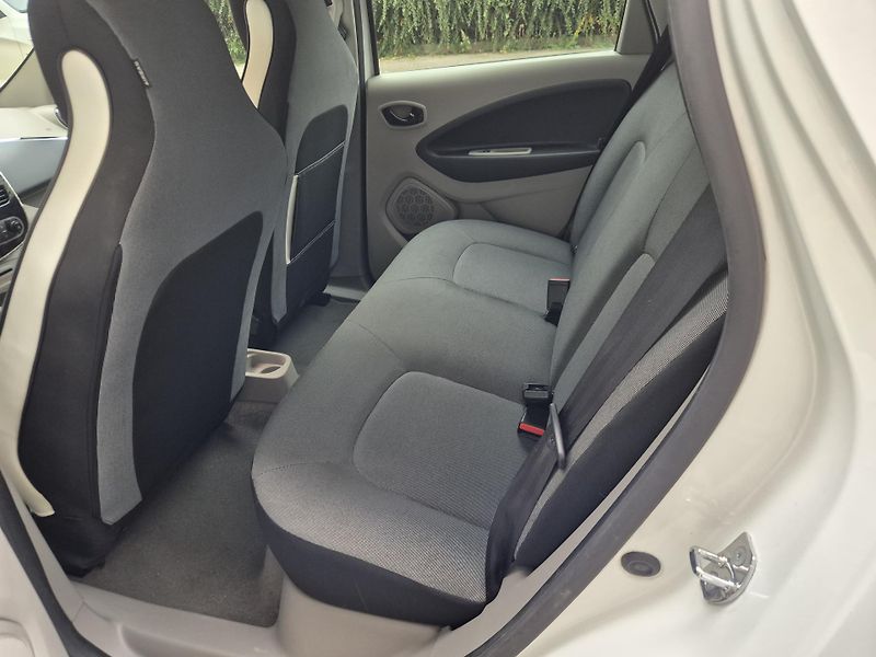 Renault ZOE (2016) - fotka 13 z 22