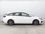 Hyundai i30 (2023) Family Comfort 1.0 T-GDI, ČR - náhled 6