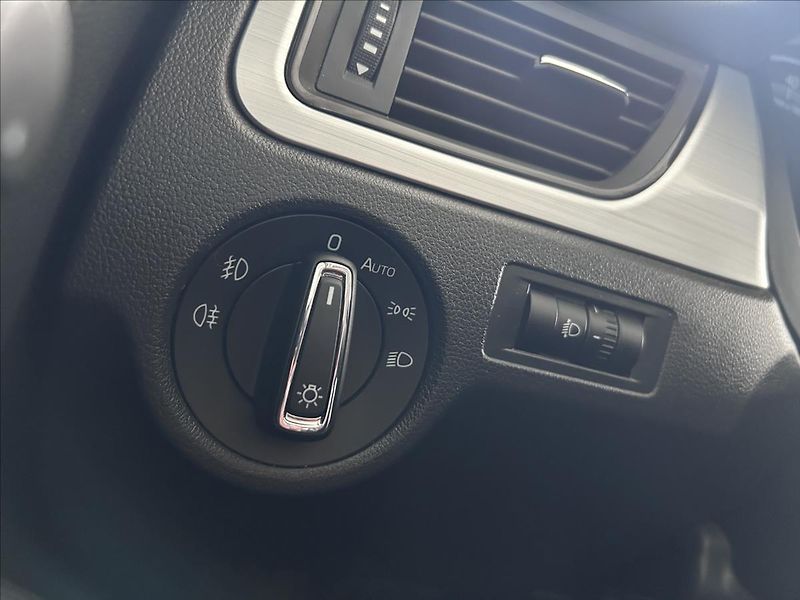 Škoda Rapid 1,0   TSI 81kW,ŘEMEN,AMBITION - fotka 10 z 22