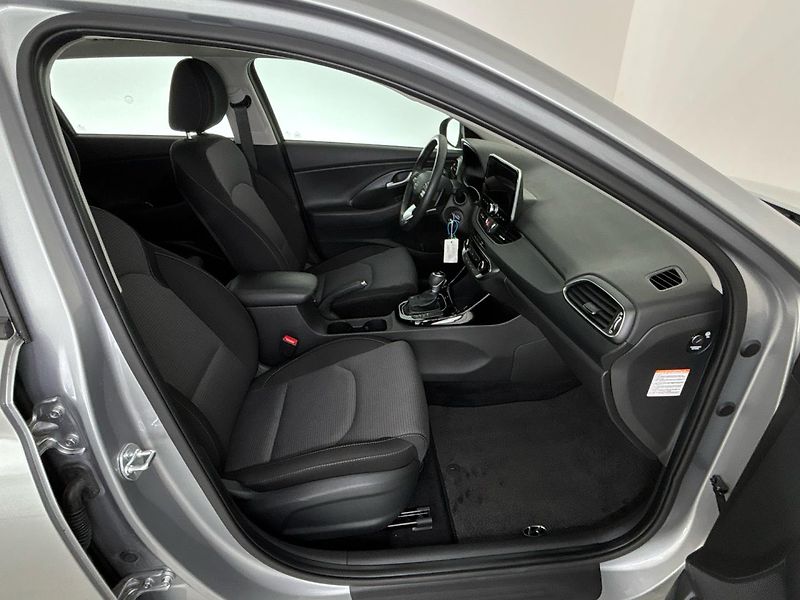 Hyundai i30 Smart DCT - fotka 9 z 26