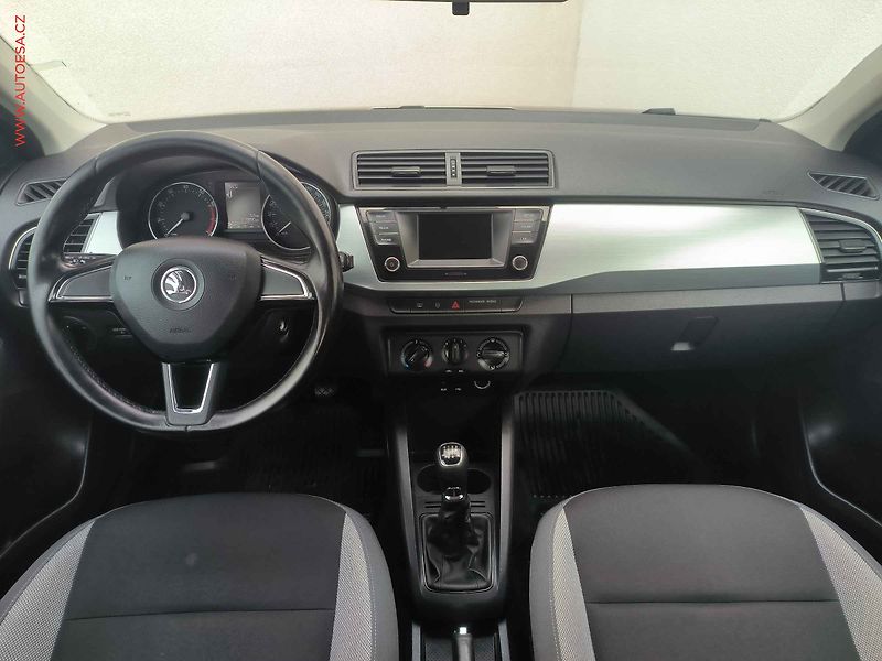 Škoda Fabia (2015) 1.2 TSi, 1.maj,ČR, Ambition - fotka 8 z 17
