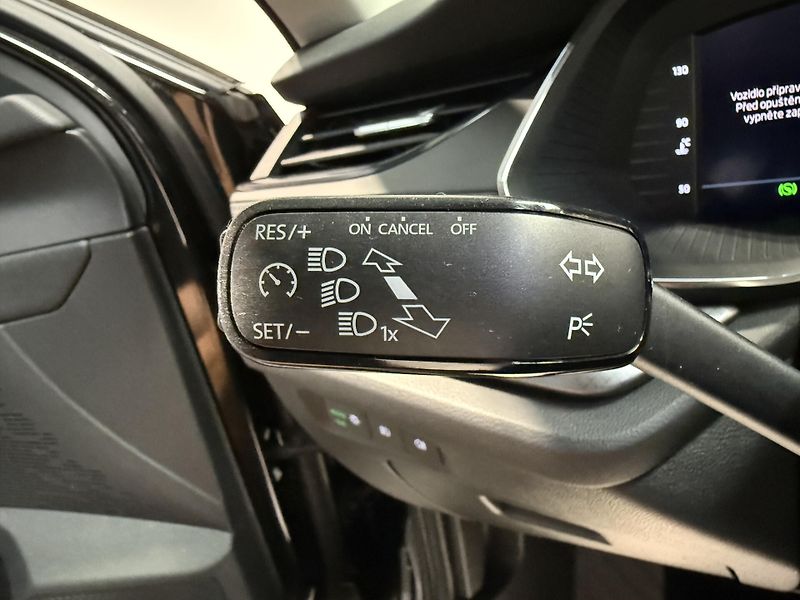 Škoda Octavia 2.0 TDI 110kW DSG Ambition Com - fotka 9 z 13