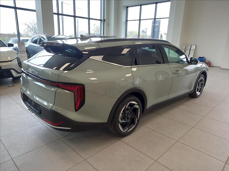 Kia K4 1,6 SW T-GDi DCT TOP 132KW - fotka 4 z 5