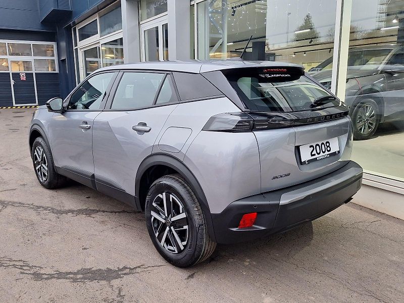 Peugeot 2008 (2026) STYLE 1.2 TURBO 100k MAN6 - fotka 4 z 22