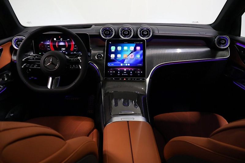 Mercedes-Benz GLC 300 Coupé 4MATIC AMG Pano HuD - fotka 12 z 28