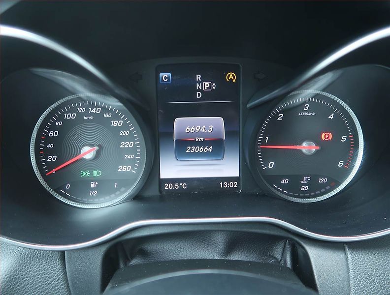 Mercedes-Benz Třídy C (2015) C 220 BlueTEC, Automat - fotka 11 z 15
