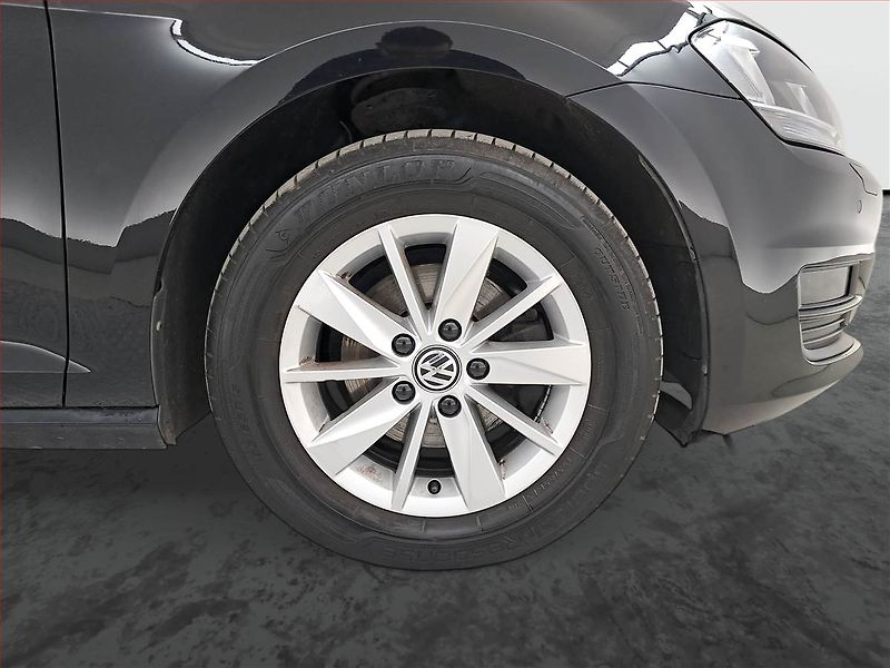 Volkswagen Golf (2015) 1.2 TSI, Kůže, Bi-Xenony - fotka 14 z 20