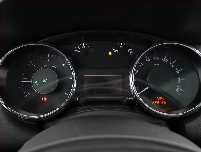 Peugeot 5008 (2011) 1.6 HDi, nová STK, Tažné - fotka 8 z 14