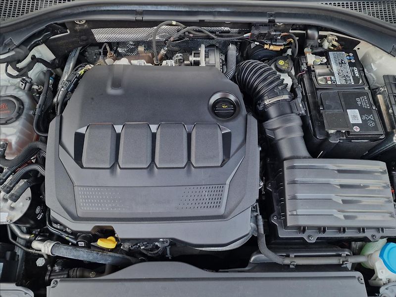 Škoda Superb 2.0TDI 110kW,původ ČR,1.Maj - fotka 44 z 50