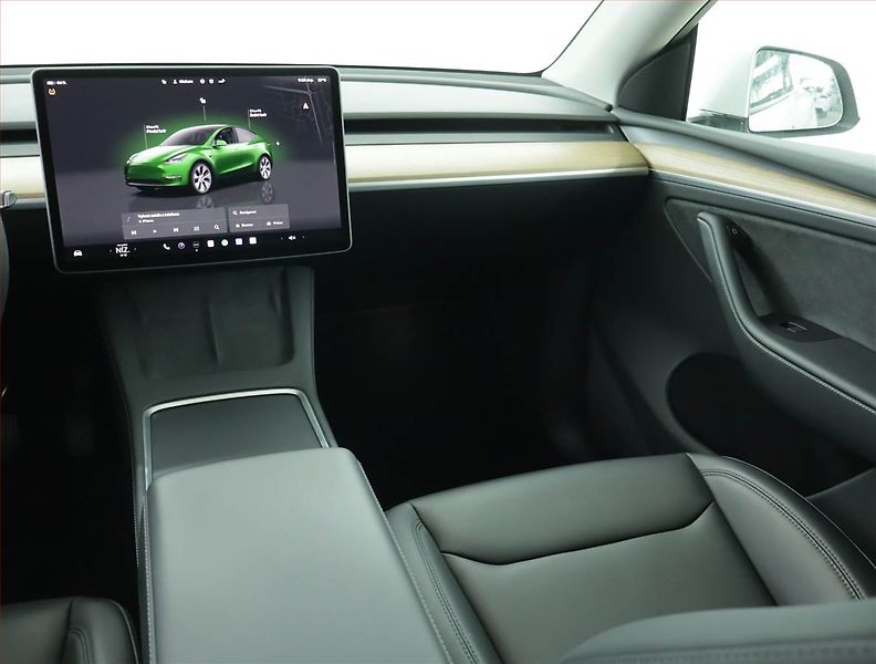 Tesla Model Y (2022) Long Range AWD 79kWh, SoH 93% - fotka 8 z 21