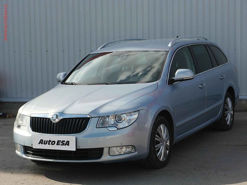 Škoda Superb (2012) 2.0TDi 4x4, Elegance, DSG - fotka 3 z 28