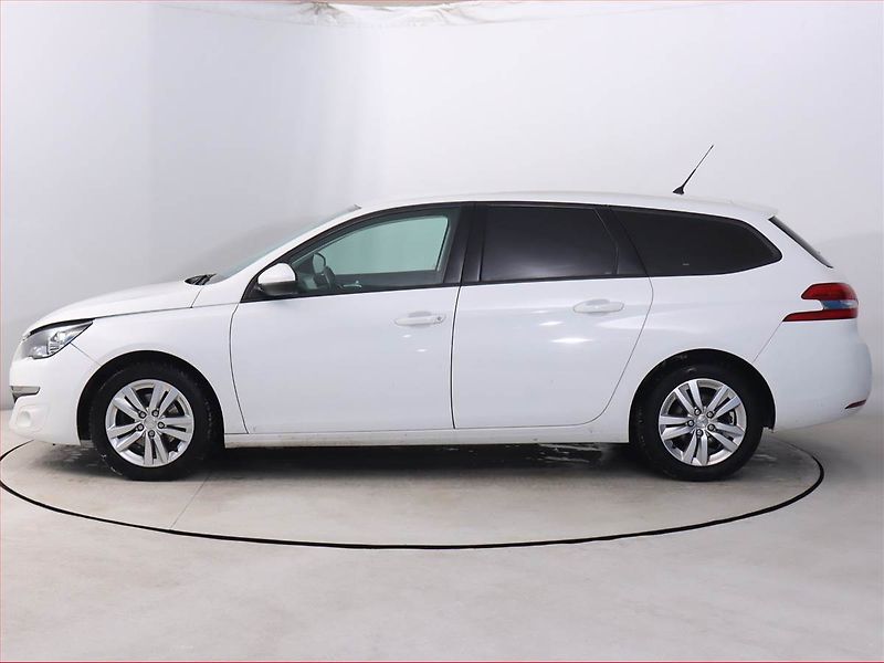 Peugeot 308 (2017) 1.6 BlueHDi, Serv.kniha - fotka 3 z 17