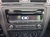 Škoda Rapid (2014) 1.6 TDi, Sport, xenon, panor - náhled 16