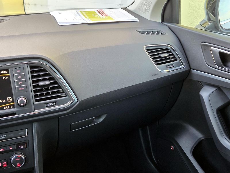 Seat Ateca 1,6TDi STYLE, SERV.KN. 1.maj   - fotka 35 z 49