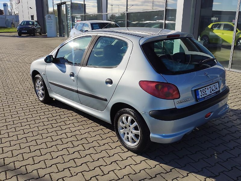 Peugeot 206 (2007) 1.4i 75k MAN5  - fotka 3 z 21