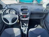 Peugeot 107 1,0i 50kW AUTOMAT - náhled 29