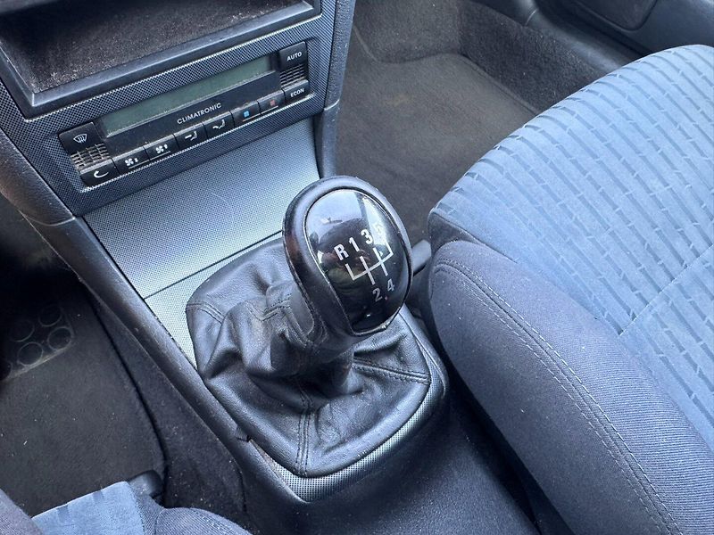 Škoda Octavia (2006) 1,6 MPI 75 KW GO MOTORU - fotka 30 z 47
