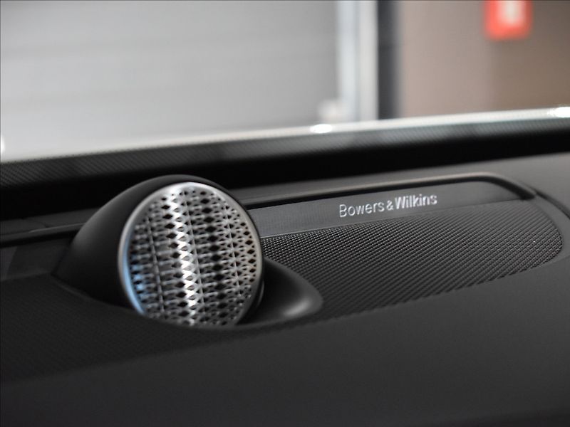 Volvo XC90 (2026) 2,0 B5  Ultra Bright - fotka 34 z 46
