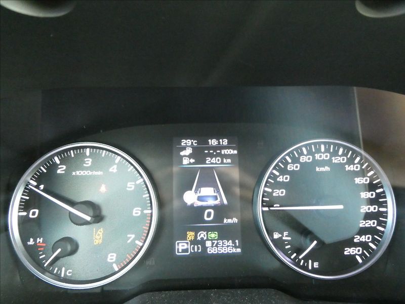Subaru Outback 2,5 i 124kW AWD ČR,DPH,2x kola - fotka 34 z 46