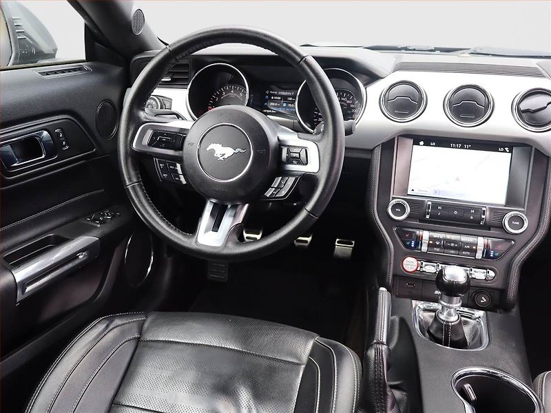 Ford Mustang (2017) 2.3 Ecoboost - fotka 7 z 15