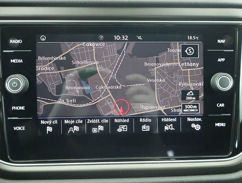Volkswagen T-Roc (2019) Style 1.0 TSI, Navi, Tempomat - fotka 13 z 17