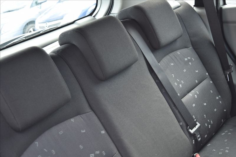 Mazda 2 1,4 D 50KW NOVÁ STK  AUTOMAT - fotka 40 z 41