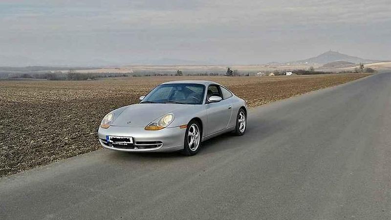 Porsche 911.