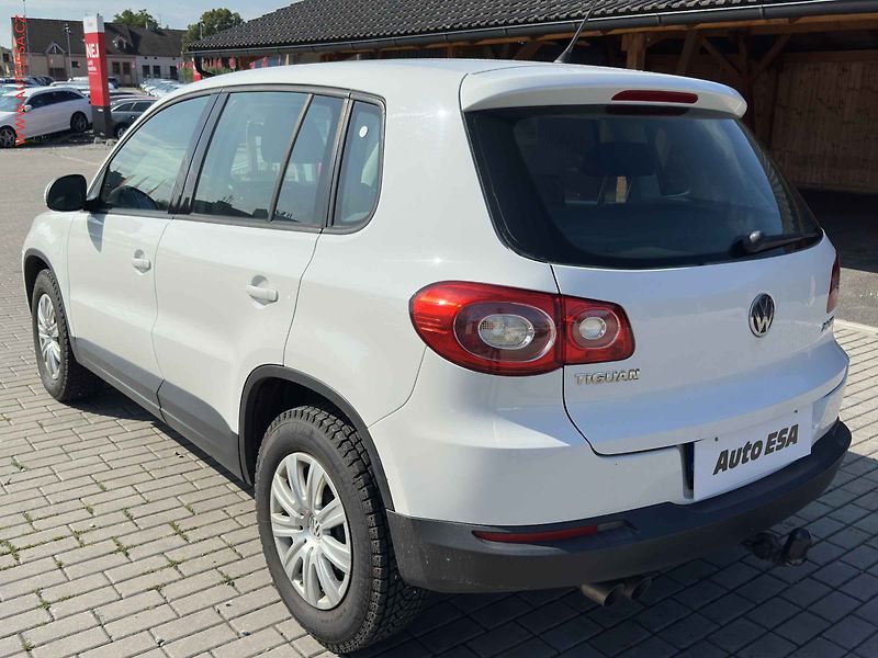 Volkswagen Tiguan (2010) 2.0TDi 4x4, Trend, TZ - fotka 6 z 16