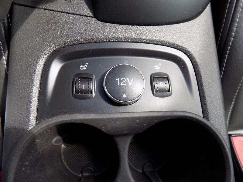 Ford Focus (2013) 2.0i ST/Bi-xenon/kůže/LED/ - fotka 31 z 36
