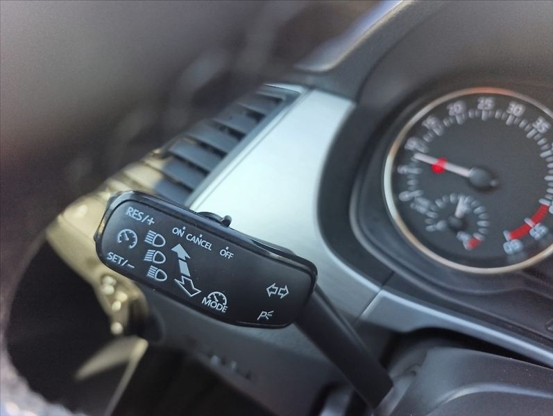Škoda Fabia 1,4 TDi Klima,Tempomat,Alukola - fotka 29 z 31