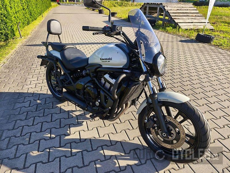 Kawasaki Vulcan S - fotka 20 z 21