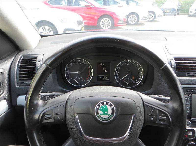 Škoda Octavia 1,9 TDI 77kW Columbus ČR - fotka 17 z 19