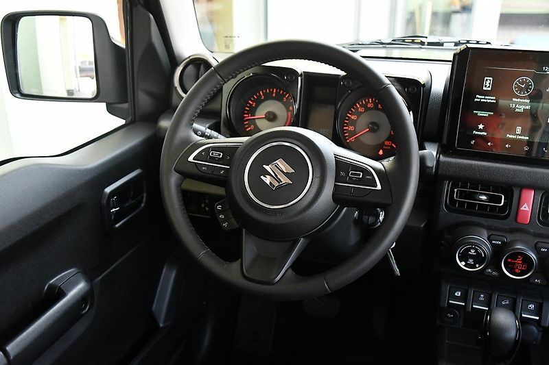 Suzuki Jimny 1,5 GLX AUTOMAT, 4X4 LONG - fotka 6 z 39