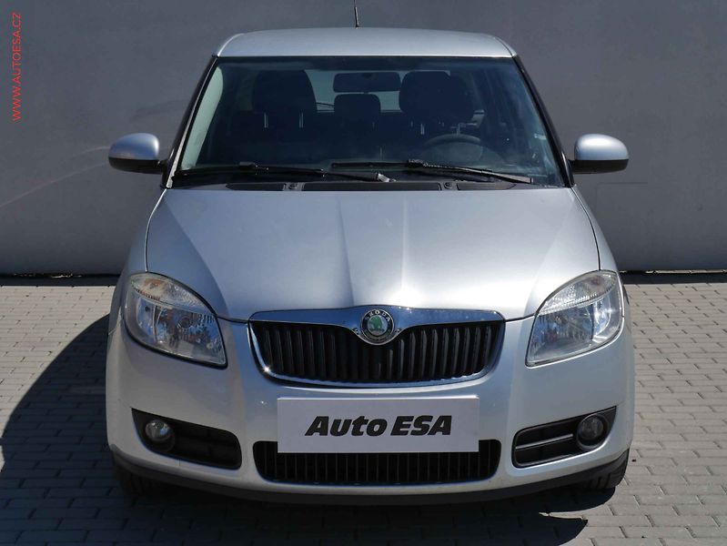 Škoda Fabia (2009) 1.4i 16V, ČR, tažné, zmk - fotka 2 z 15