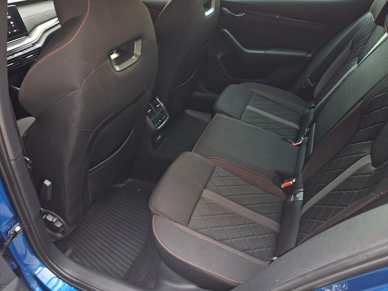 Škoda Octavia (2023) RS DSG 2,0TDi 147kW - fotka 7 z 35
