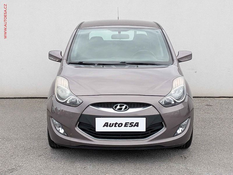 Hyundai ix20 (2013) 1.4i, 2.maj,ČR, AC, el. - fotka 2 z 14