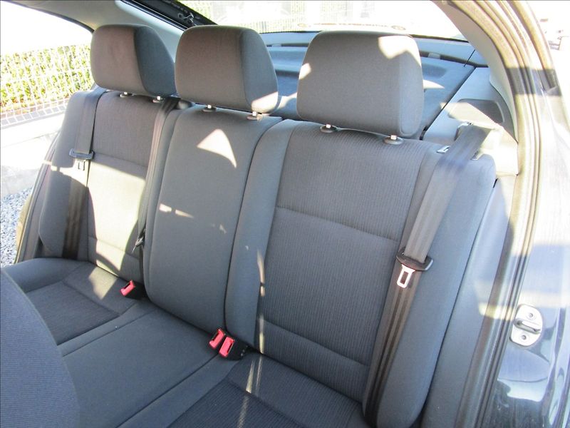 Škoda Octavia 1.6MPi 75kW Tour, klima, 2. ma - fotka 26 z 37
