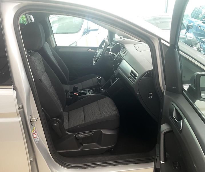 Volkswagen Touran 2,0TDi Comfortline, ČR, 1.MAJ - fotka 11 z 30