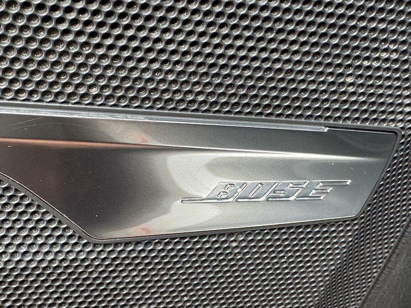Audi Q7 (2016) 3.0TDi S-Line LED Bose Vzduch - fotka 32 z 50