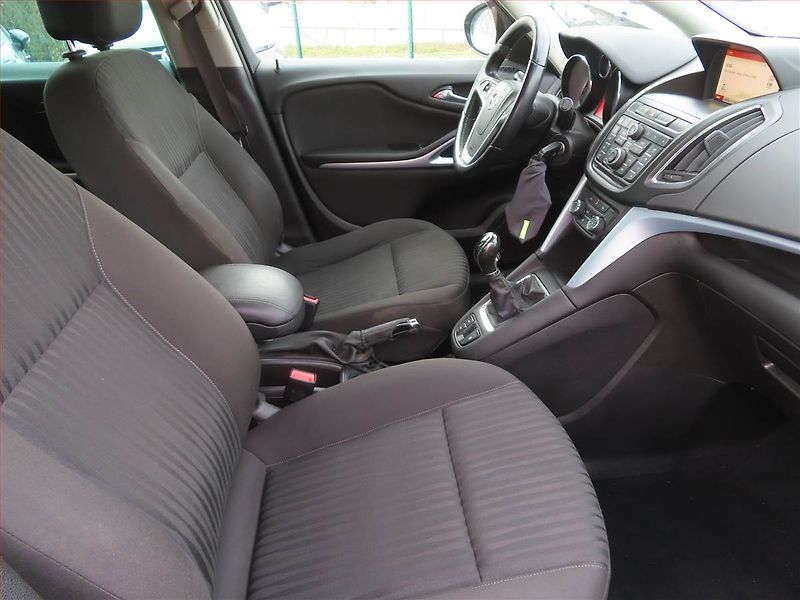 Opel Zafira (2015) 1.6 CDTI, Serv.kniha, Navi - fotka 9 z 18