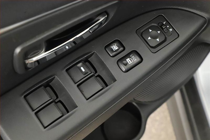 Mitsubishi ASX (2013) 1.8 DI-D MIVEC, 4X4, ČR,1.maj - fotka 16 z 16